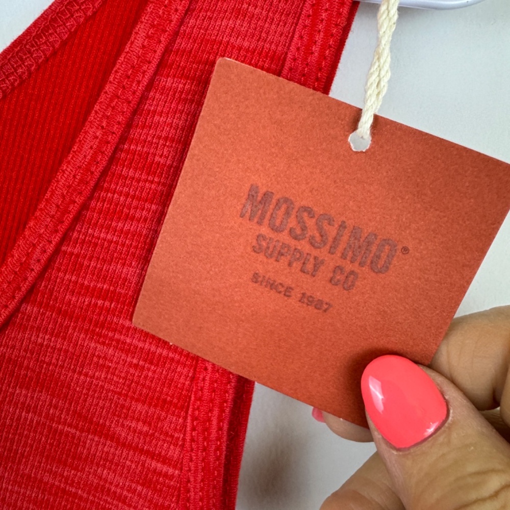 MOSSIMO Basic Fine Ribbed Red Tank Top NWT / Plus 4X - Picture 10 of 13
